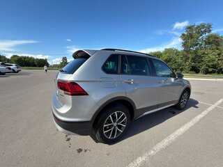 2020 Volkswagen Tiguan II, серебристый, 3200000 рублей, вид 3