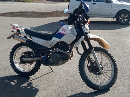 1995 Yamaha XT225 Serow, белый, 170000 рублей, вид 3