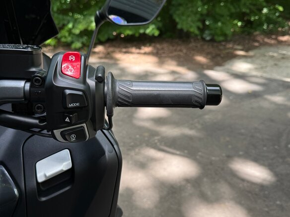 2023 Yamaha TMAX, зелёный, 1545000 рублей - вид 16