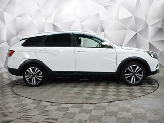 2018 Lada (ВАЗ) Vesta SW Cross I, белый, 1099000 рублей, вид 3