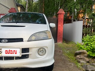 2001 Daihatsu YRV I, белый, 490000 рублей, вид 2