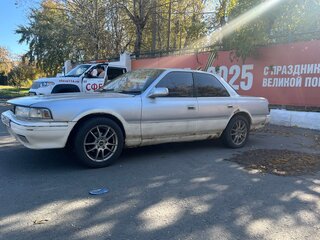 1990 Toyota Cresta III (X80), белый, 240000 рублей, вид 3