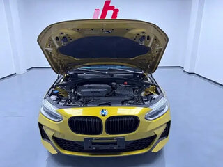 2022 BMW 1 серии 120i III (F52) Рестайлинг, золотистый, 1720000 рублей, вид 3