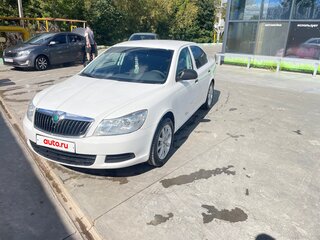 2012 Skoda Octavia II (A5) Рестайлинг, белый, 690000 рублей, вид 3