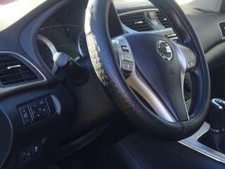 2015 Nissan Tiida II, чёрный, 960000 рублей, вид 4
