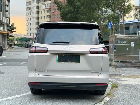 2025 Wuling Starlight 730, серебристый, 1940000 рублей, вид 3