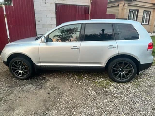 2004 Volkswagen Touareg I, серебристый, 700000 рублей, вид 5