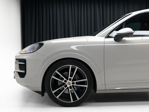 2023 Porsche Cayenne III Рестайлинг, серый, 12890000 рублей - вид 38