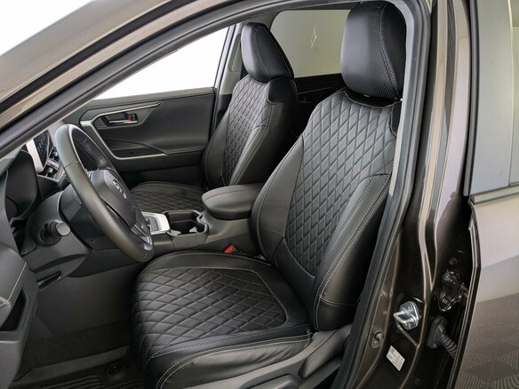 2021 Toyota RAV4 V (XA50), коричневый, 3396575 рублей - вид 19