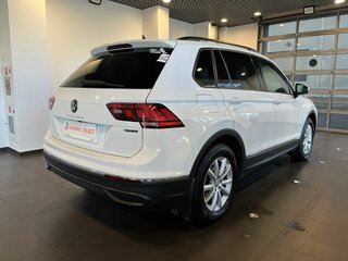 2020 Volkswagen Tiguan II Рестайлинг, белый, 3140000 рублей, вид 3