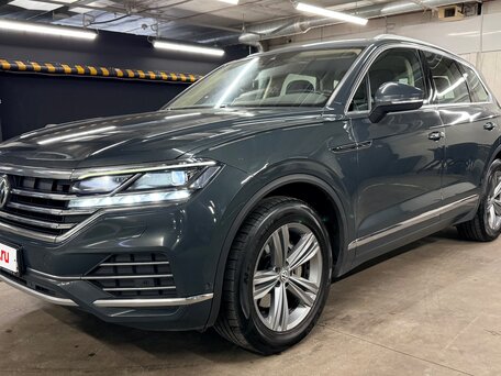 2019 Volkswagen Touareg III, зелёный, 4700000 рублей, вид 1
