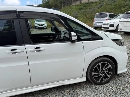 2020 Honda Stepwgn Spada V Рестайлинг, белый, 2090004 рублей, вид 5