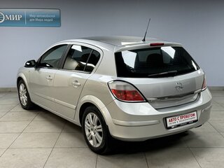 2007 Opel Astra H Рестайлинг, серебристый, 333000 рублей, вид 5