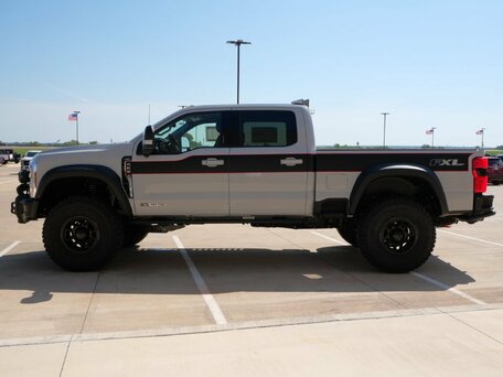2025 Ford F-250, серебристый, 15980000 рублей, вид 3