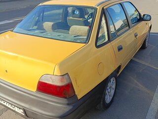 1997 Daewoo Nexia I, жёлтый, 80000 рублей, вид 4