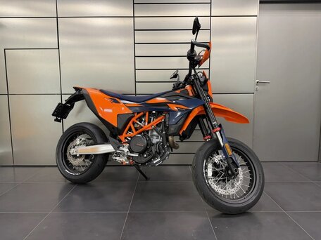 2026 KTM 690 SMC R, оранжевый, 1550000 рублей, вид 5