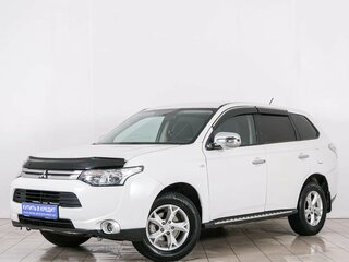 2014 Mitsubishi Outlander III, белый, 1529000 рублей, вид 3
