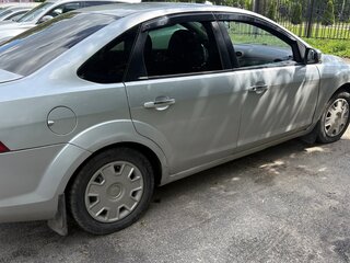 2008 Ford Focus II Рестайлинг, серебристый, 450000 рублей, вид 3