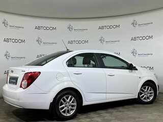 2014 Chevrolet Aveo II, белый, 779900 рублей, вид 2