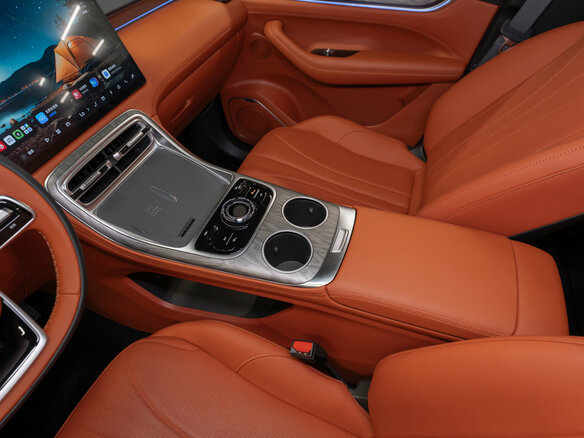2026 Geely Galaxy M7, синий - вид 17