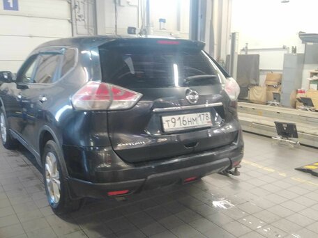 2015 Nissan X-Trail III, чёрный, 1390000 рублей, вид 4