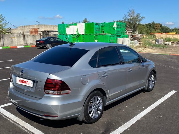 2018 Volkswagen Polo V Рестайлинг, серый, 1370000 рублей - вид 9