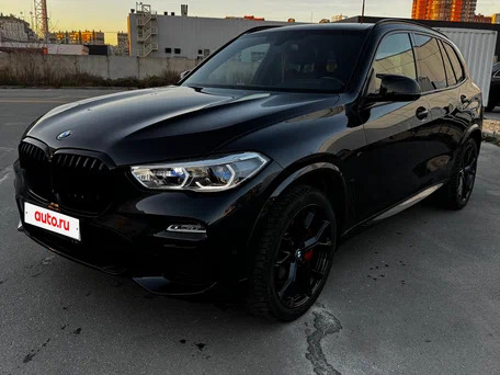 2021 BMW X5 40i IV (G05/G18), чёрный, 9500000 рублей, вид 2