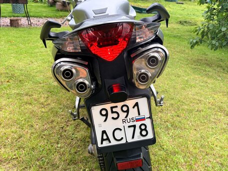 2006 Honda VFR 800, серебристый, 460000 рублей, вид 5