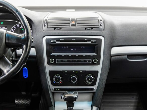 2012 Skoda Octavia II (A5) Рестайлинг, чёрный - вид 19