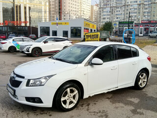 2012 Chevrolet Cruze I, белый, 580000 рублей, вид 3