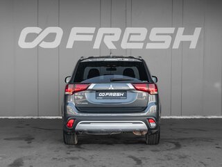 2021 Mitsubishi Outlander III Рестайлинг 3, серый, 2350000 рублей, вид 4