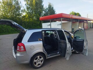 2007 Opel Zafira B, серебристый, 700000 рублей, вид 4