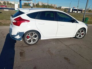 2012 Ford Focus ST III, белый, 1600000 рублей, вид 2