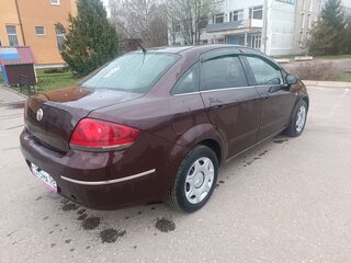 2011 Fiat Linea, пурпурный, 390000 рублей, вид 4