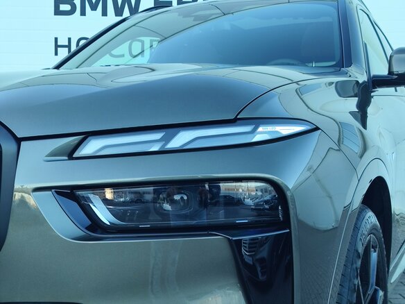 2026 BMW X7 40d I (G07) Рестайлинг, зелёный, 17349000 рублей - вид 7