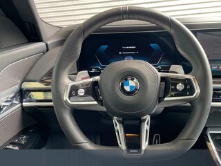 2025 BMW 7 серии 740d xDrive VII (G70), серый, 12800000 рублей, вид 4