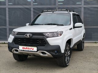 2024 Lada (ВАЗ) Niva Travel I, белый, 1150000 рублей, вид 3