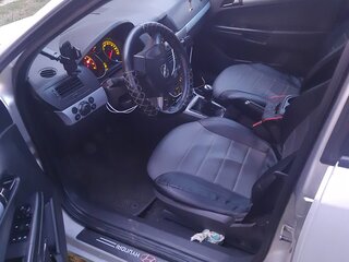 2006 Opel Astra H Рестайлинг, серебристый, 300000 рублей, вид 5