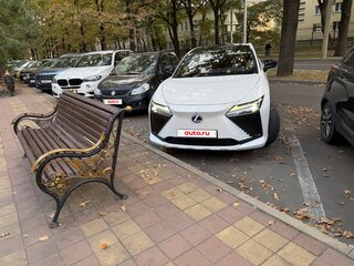 2023 Lexus RZ 450e, белый, 10200000 рублей, вид 1