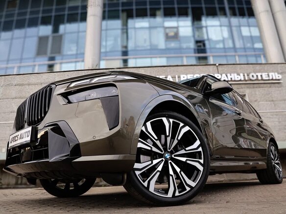 2025 BMW X7 40d I (G07) Рестайлинг, зелёный, 15800000 рублей - вид 5