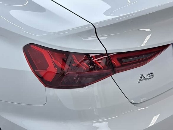 2023 Audi A3 35 TFSI IV (8Y), белый, 2150000 рублей - вид 13