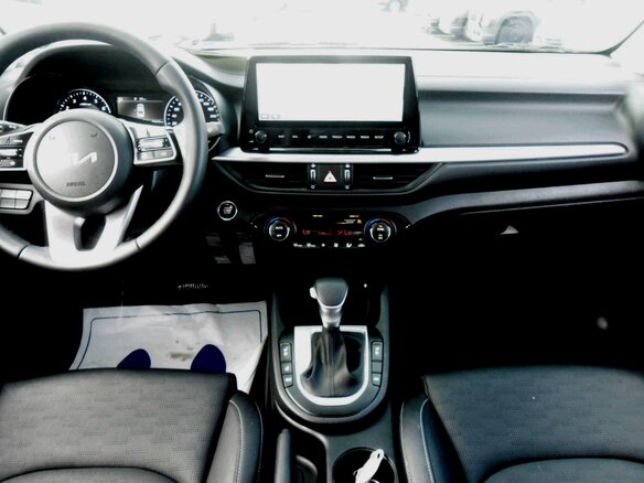2023 Kia K3 II Рестайлинг, серый, 1799000 рублей - вид 6