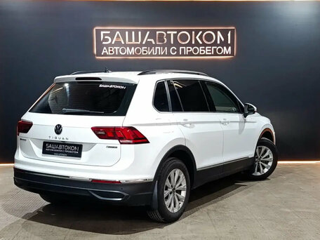 2021 Volkswagen Tiguan II Рестайлинг, белый, 2990000 рублей, вид 4