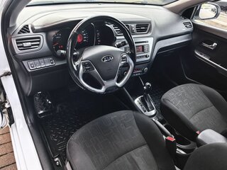 2015 Kia Rio III Рестайлинг, белый, 1139000 рублей, вид 5