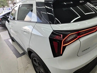 2025 Geely Geometry E 33.5 kWh, белый, 1295500 рублей, вид 4