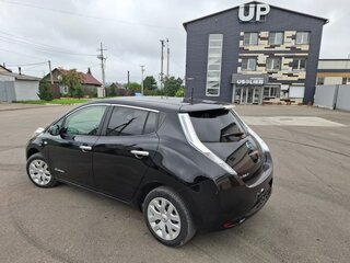 2013 Nissan Leaf (EM57) I (ZE0/AZE0), чёрный, 755000 рублей, вид 2