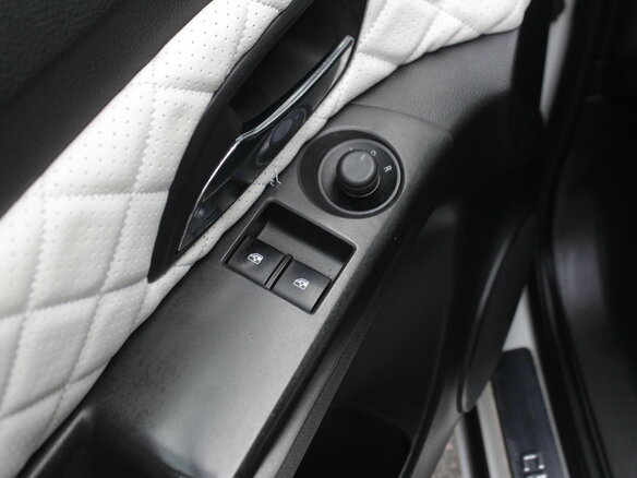 2011 Chevrolet Cruze I, белый, 645000 рублей - вид 17