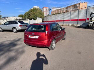 2007 Ford Fiesta Mk5, красный, 498000 рублей, вид 4