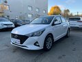 2022 Hyundai Solaris II Рестайлинг, белый, 1546777 рублей - вид 2