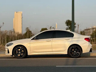 2023 BMW 1 серии 120i III (F52) Рестайлинг, белый, 1429002 рублей, вид 4